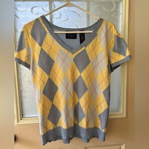 Crazy Horse size L short sleeve argyle sweater 100 percent cotton. Blue yellow